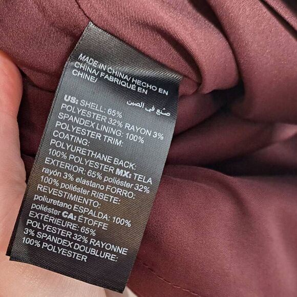 White Hose Black Market Women's Solid Boot Mini Skirt Deep Garnet size 2 NWT - Picture 7 of 7